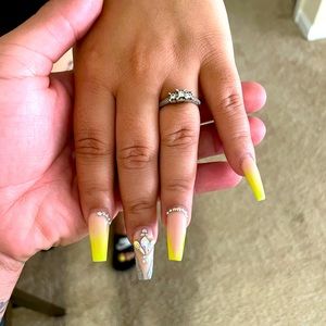 Kay’s 10k white gold / diamond engagement ring